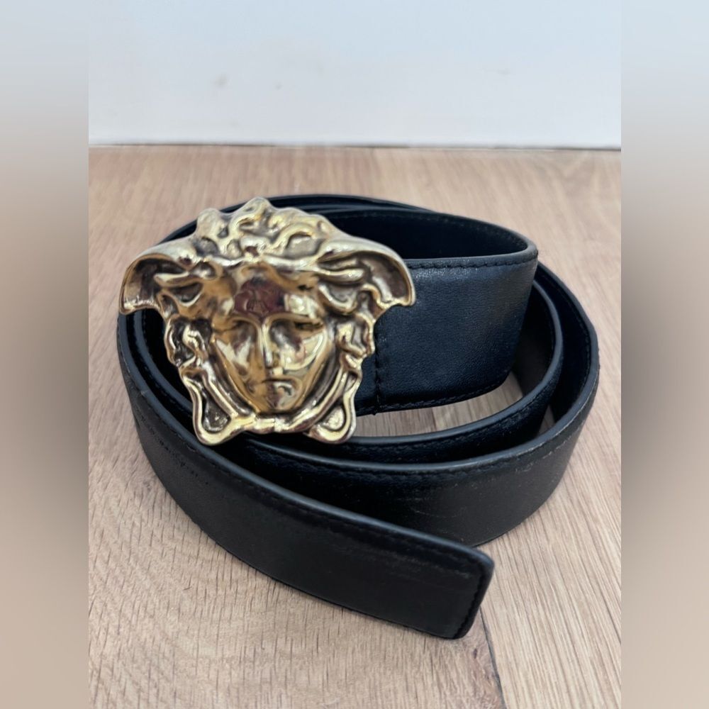 Versace La Medusa Black Leather Belt w Gold Buckle Size 40/100 - Picture 6 of 7